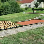 بيت للعطل 7 Person House With Garden, Firepit, Optional Whirlpool, Hammock, Child Friendly, Slide, Swimming Lake And Great Coffee