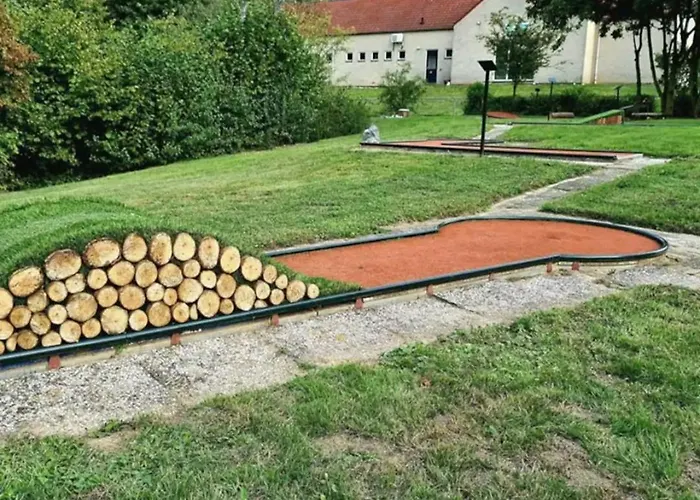 בית נופש 7 Person House With Garden, Firepit, Swimming Lake, Hammock, Child Friendly, In- And Outside Playground, Slide, And Great Coffee