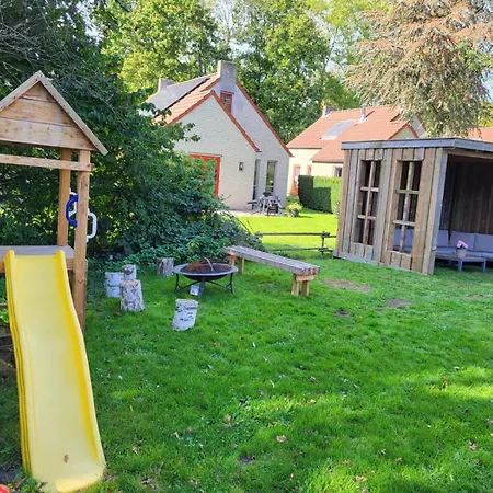 7 Person House With Garden, Firepit, Optional Whirlpool, Hammock, Child Friendly, Slide, Swimming Lake And Great Coffee Ewijk